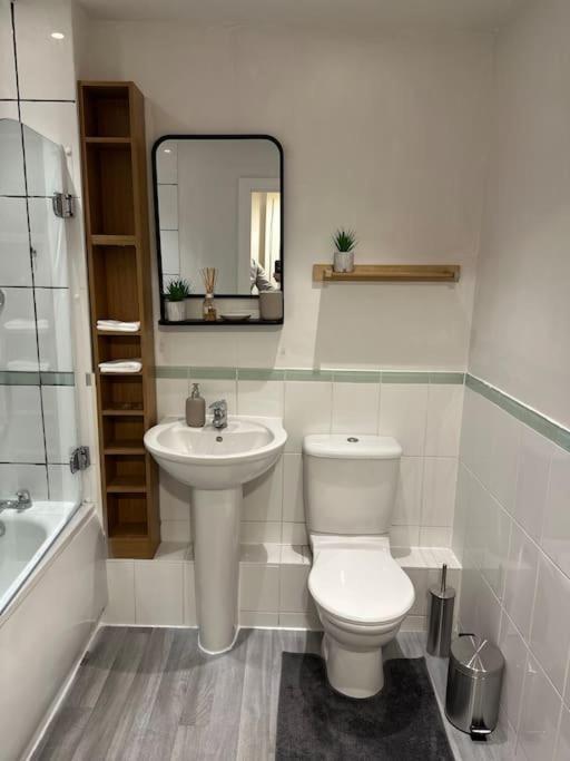 Ferienwohnung Entire Flat In Ealing London Exterior foto